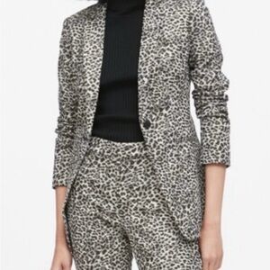 Banana Republic Metallic
Leopard Long Blazer size 4 and matching pants size 2
